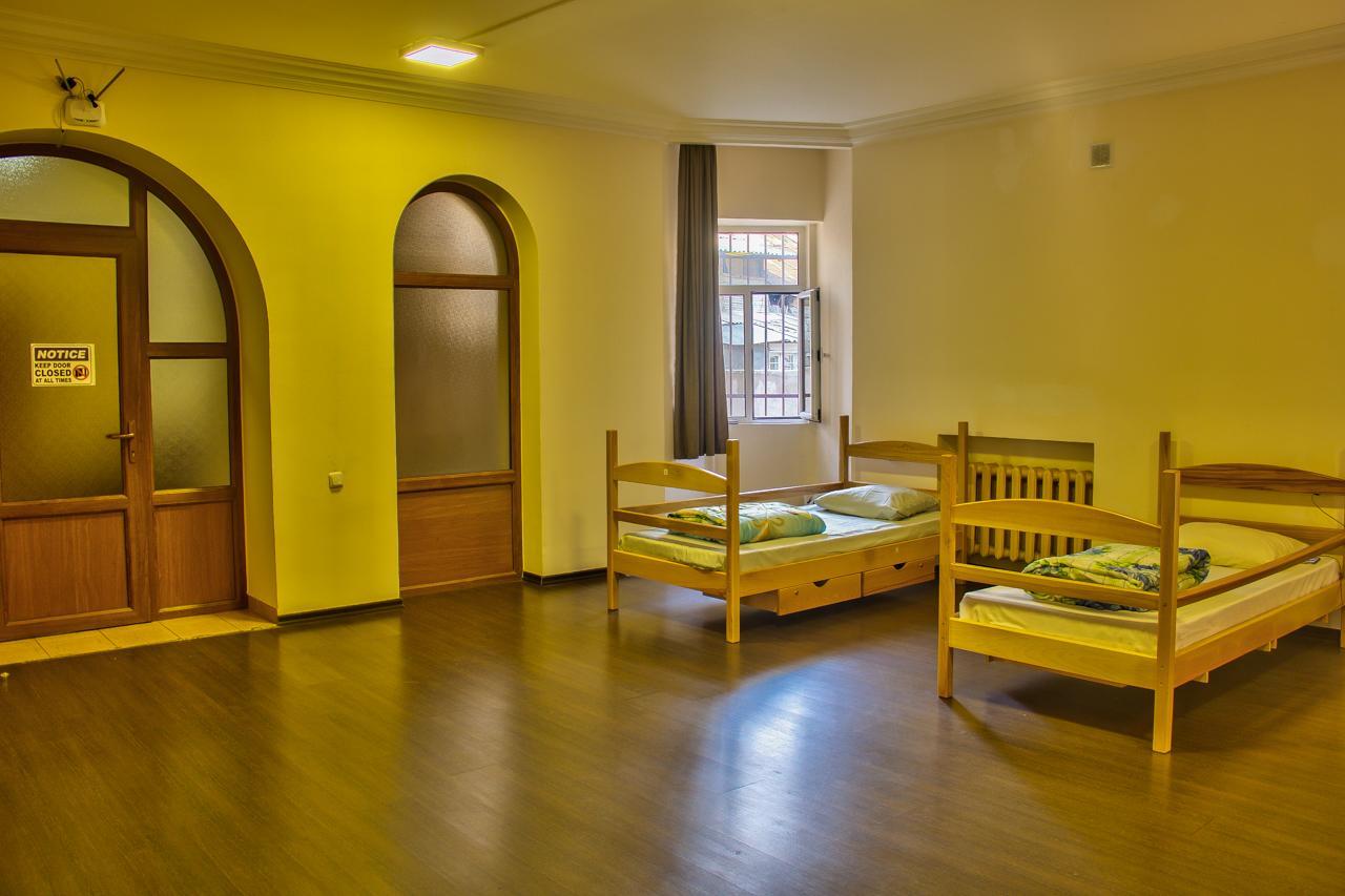 Classy And Cozy Hostel Erivan Dış mekan fotoğraf